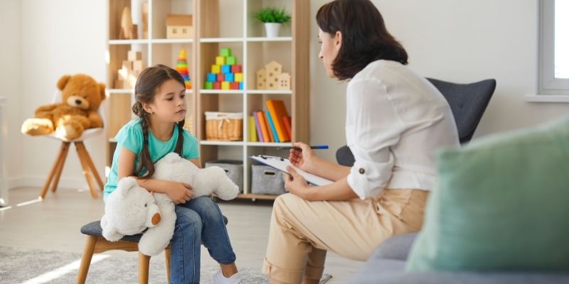 How to Become a Child Psychologist 
