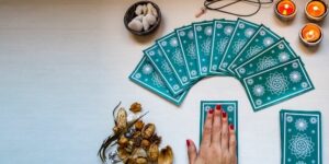 studying paranormal, psychic and tarot reading